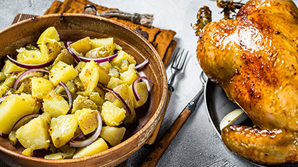 Knuspriges Freiland-Hähnchen & Kartoffelsalat