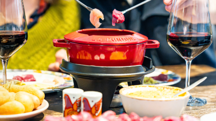 Fondue à deux: love goes through the pot